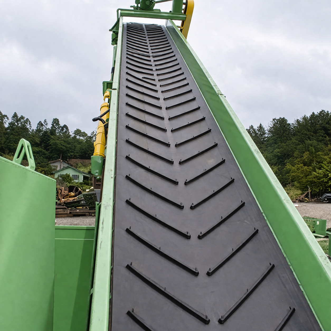 Chevron pattern conveyor belt manufacturer in India